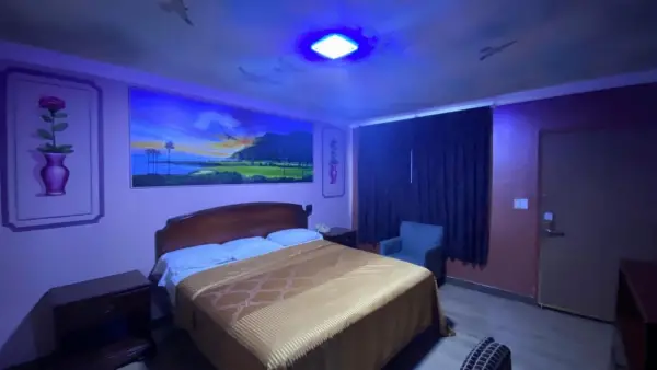 Villa Park Motel 4