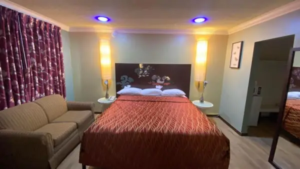 Villa Park Motel 8